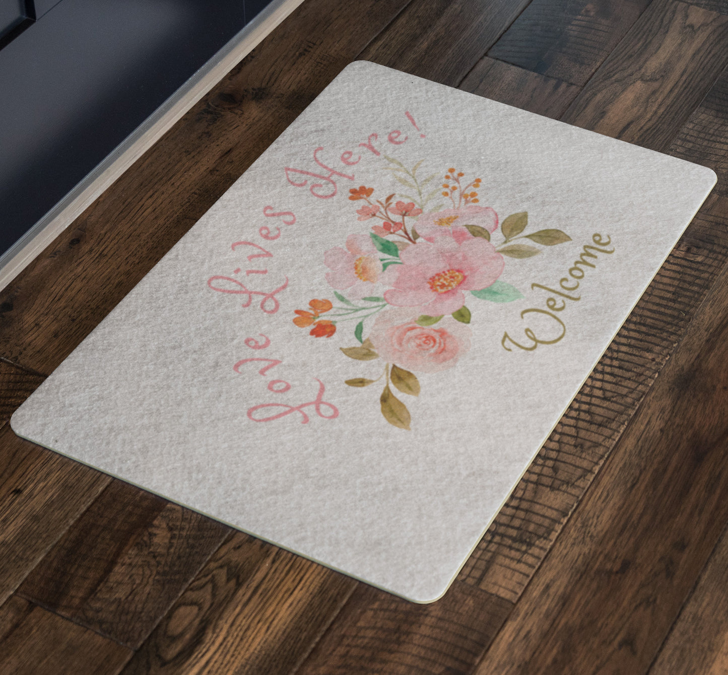 Love Lives Here, doormat