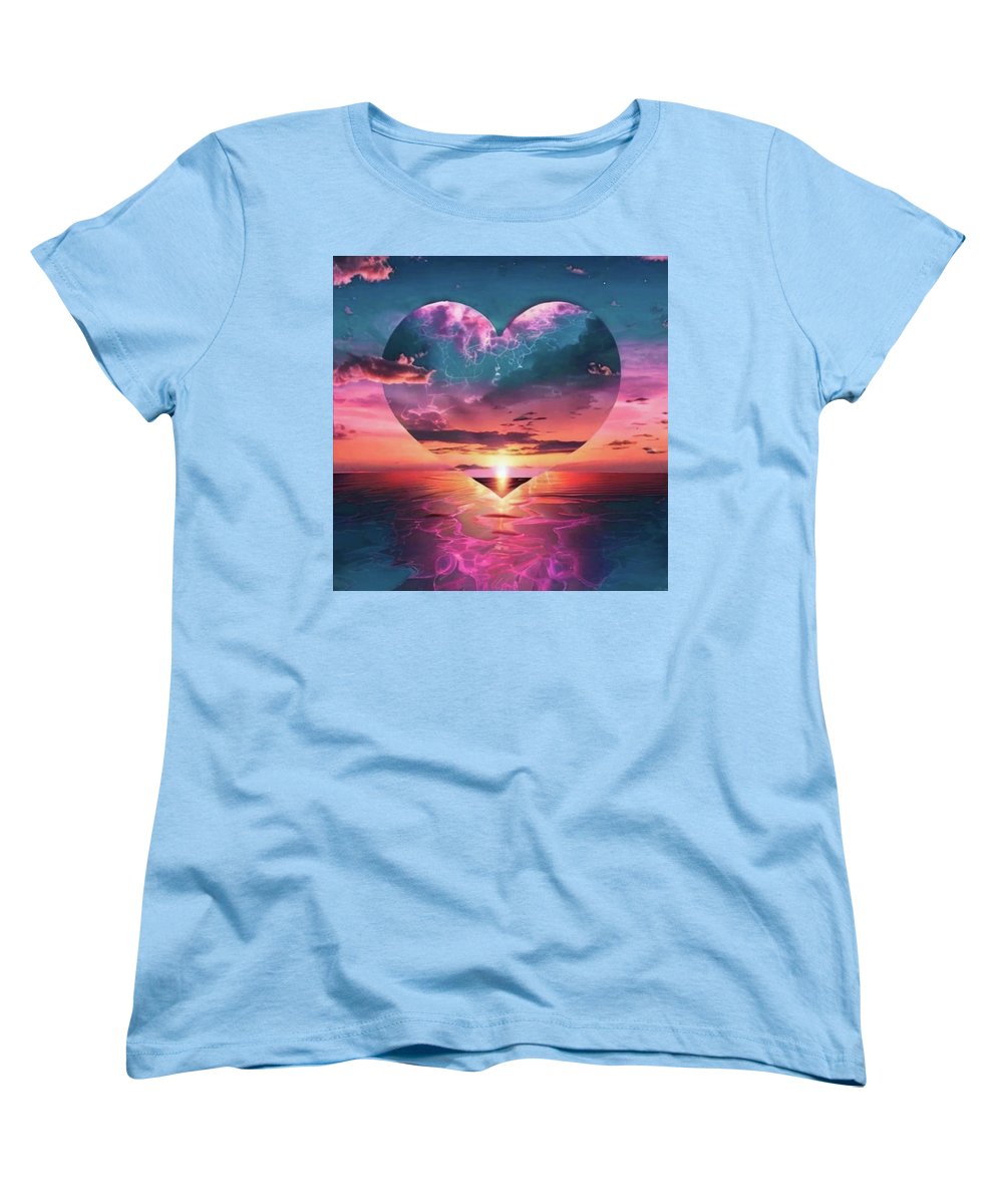 Sunset heart Over the Ocean - Women's T-Shirt Standard Fit