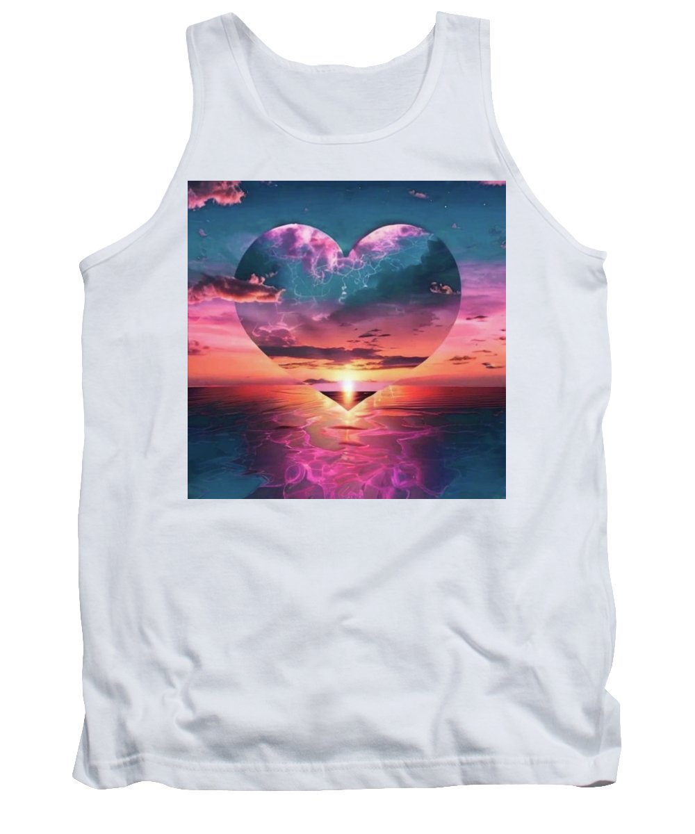 Sunset heart Over the Ocean - Tank Top