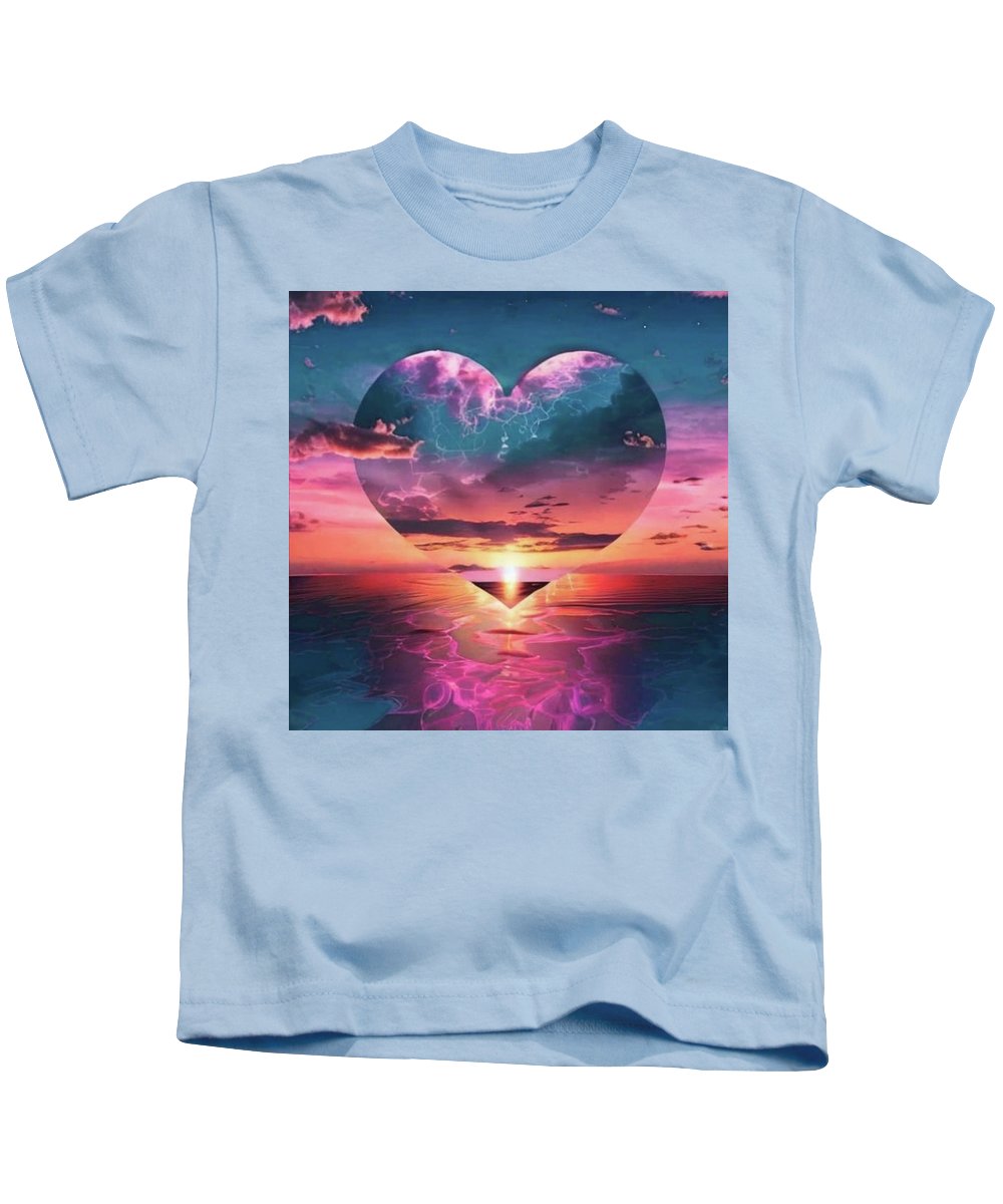 Sunset heart Over the Ocean - Kids T-Shirt