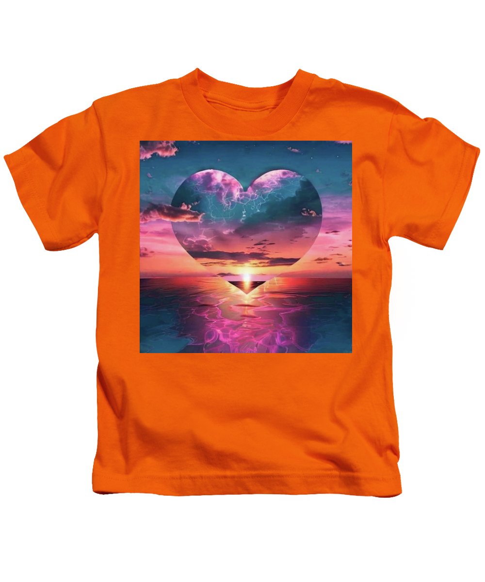 Sunset heart Over the Ocean - Kids T-Shirt