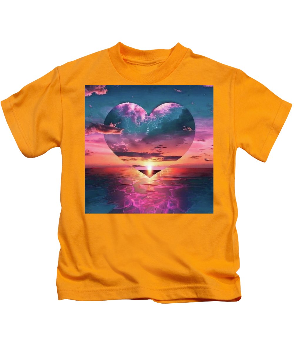 Sunset heart Over the Ocean - Kids T-Shirt