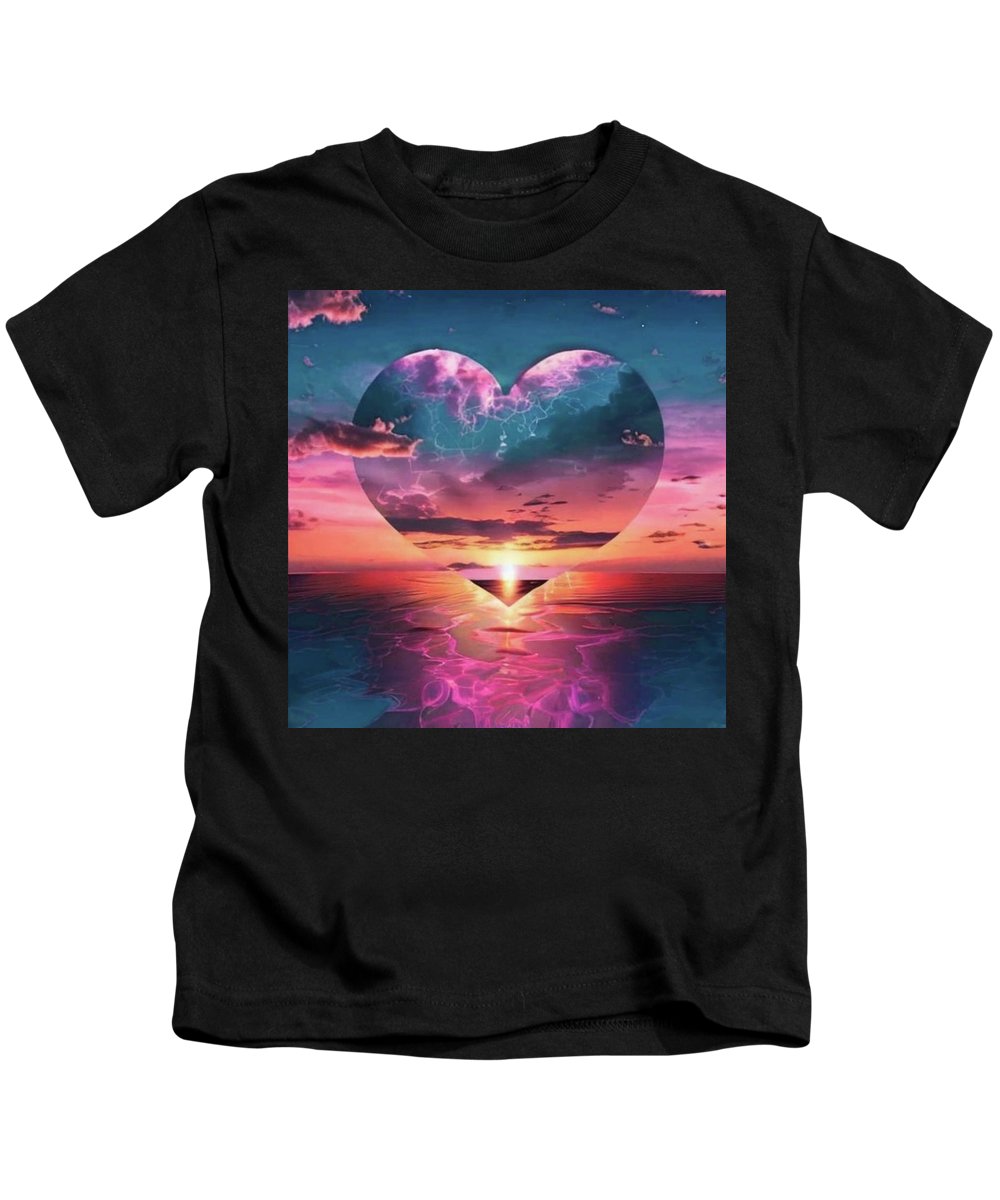 Sunset heart Over the Ocean - Kids T-Shirt