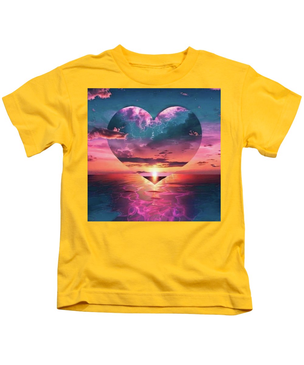 Sunset heart Over the Ocean - Kids T-Shirt