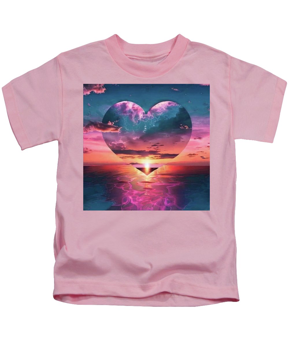 Sunset heart Over the Ocean - Kids T-Shirt