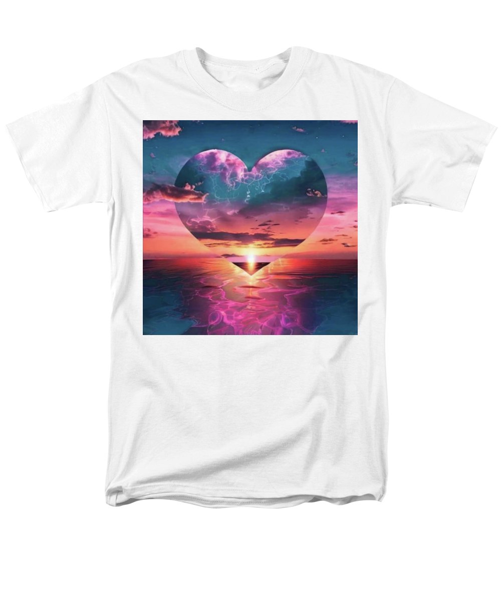 Sunset heart Over the Ocean - Men's T-Shirt Regular Fit