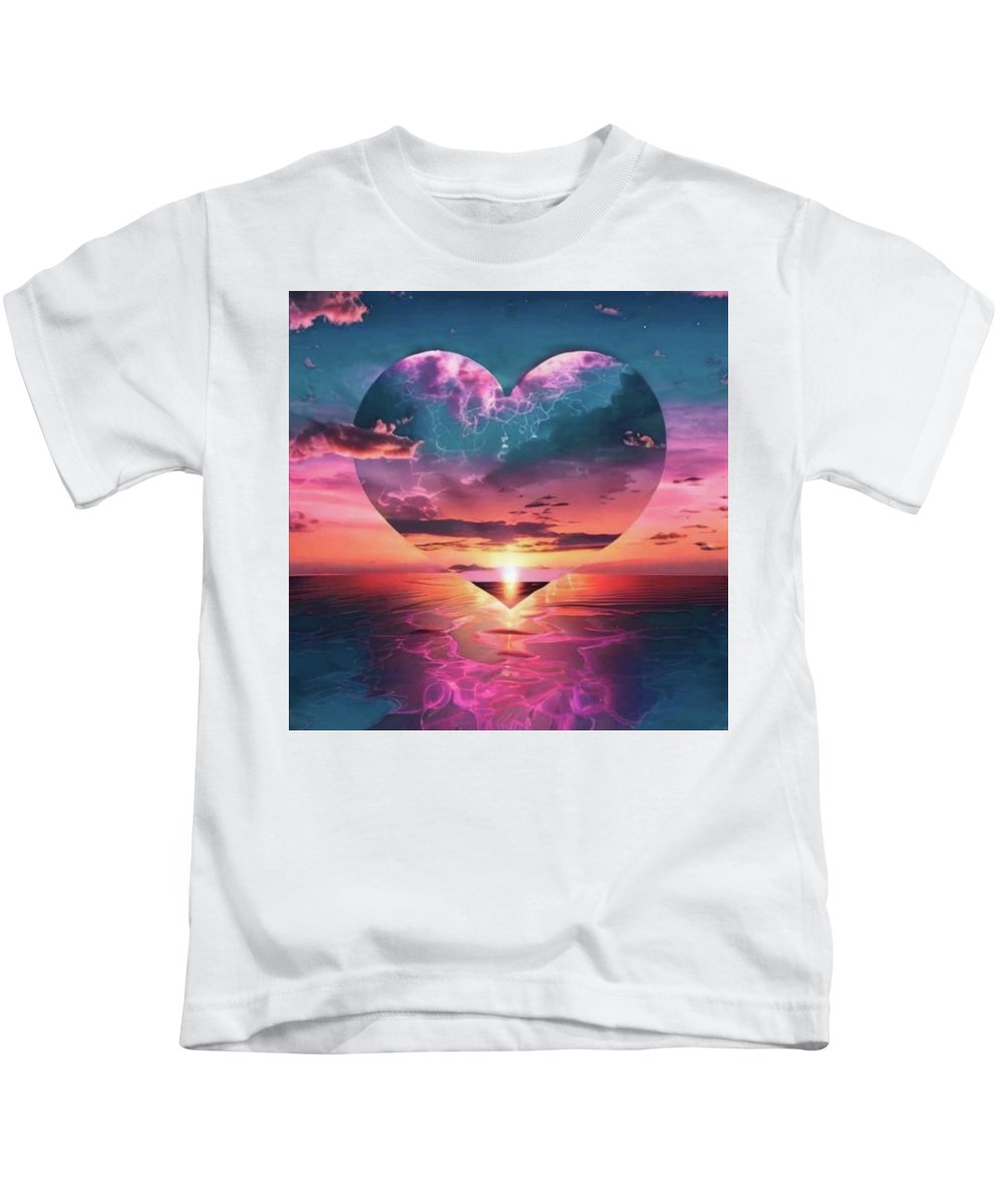 Sunset heart Over the Ocean - Kids T-Shirt