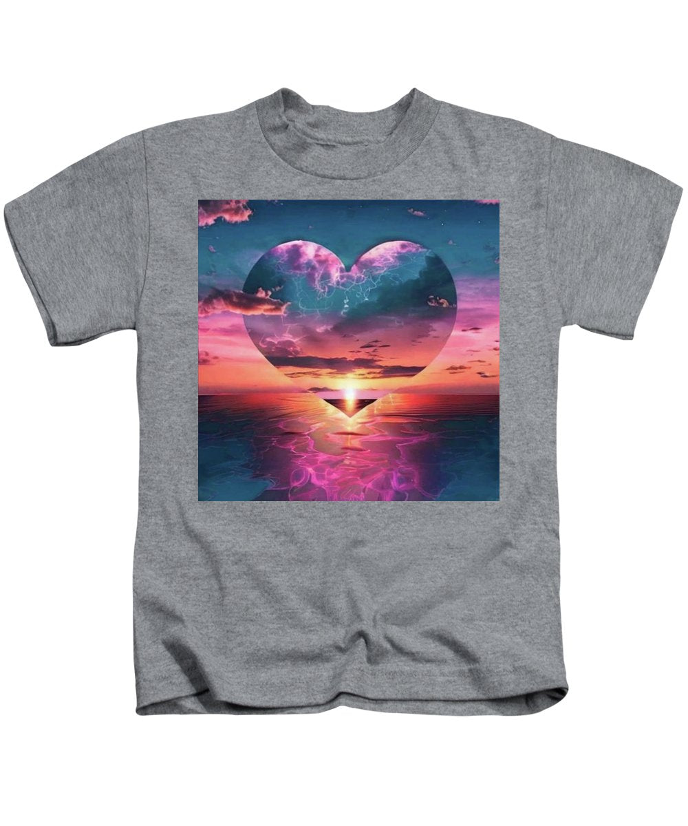 Sunset heart Over the Ocean - Kids T-Shirt